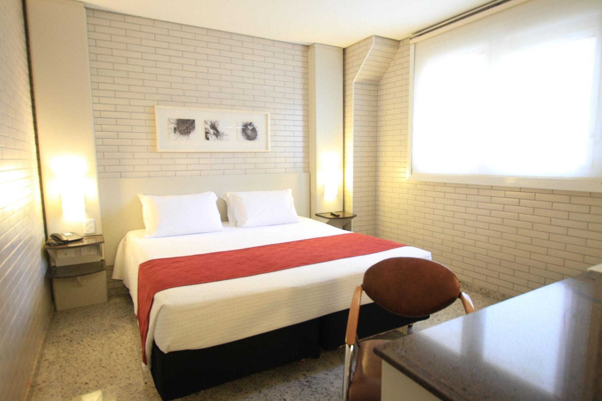Hotel Confiance Batel Куритиба Екстериор снимка