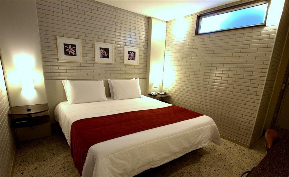 Hotel Confiance Batel Куритиба Екстериор снимка