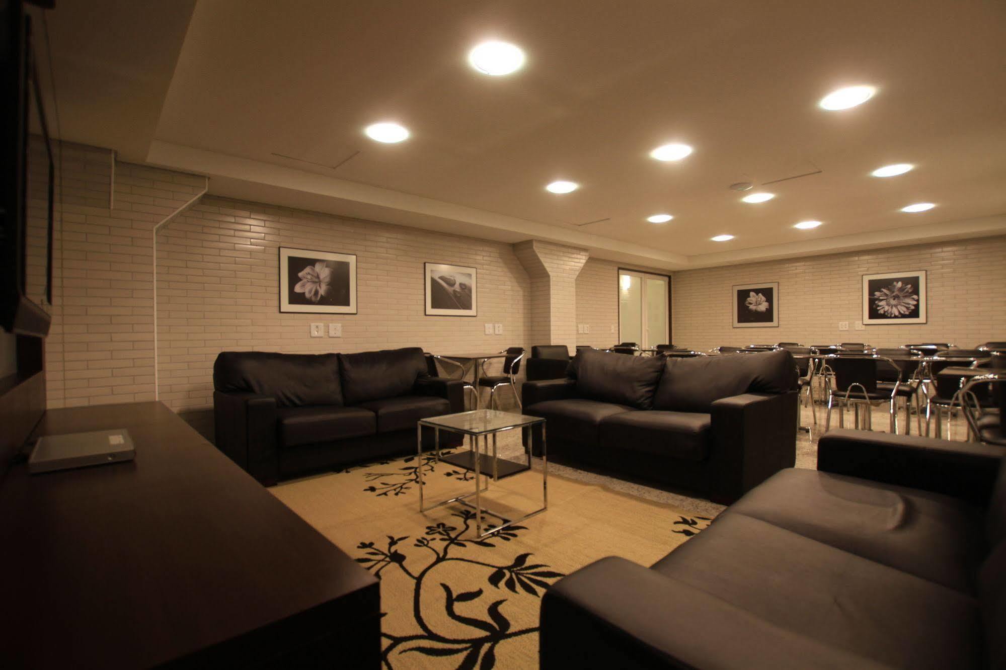 Hotel Confiance Batel Куритиба Екстериор снимка